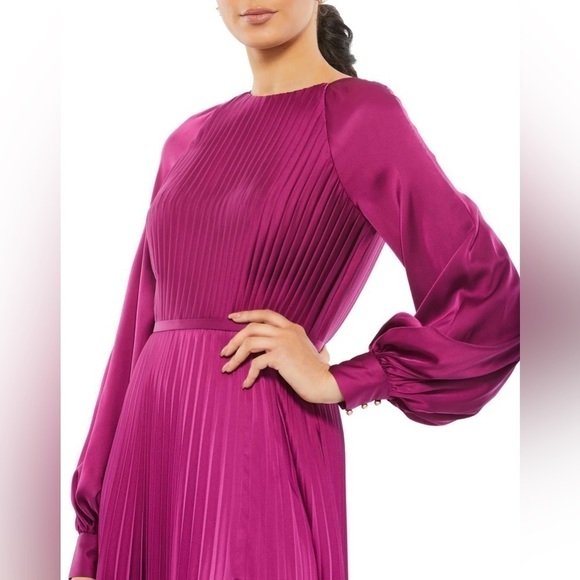 Ieena for Mac Duggal 26590 Long Sleeve Pleated High Neck Gown in Berry NWT! - Picture 3 of 12